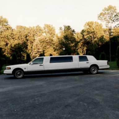 Golden Limo White Stretch Limo
