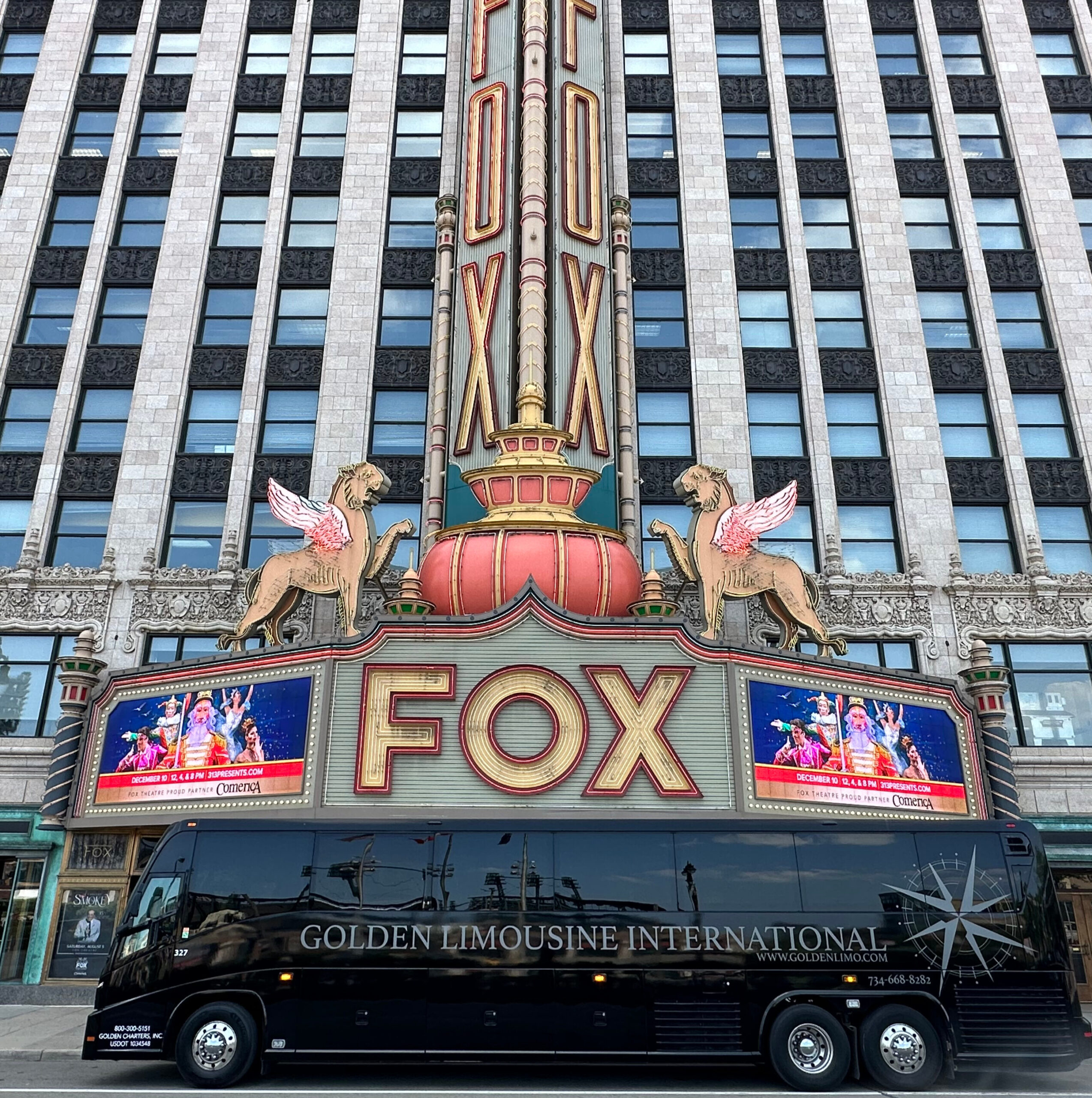 Golden Limo Charter Bus at Fox Theatre, Detroit
