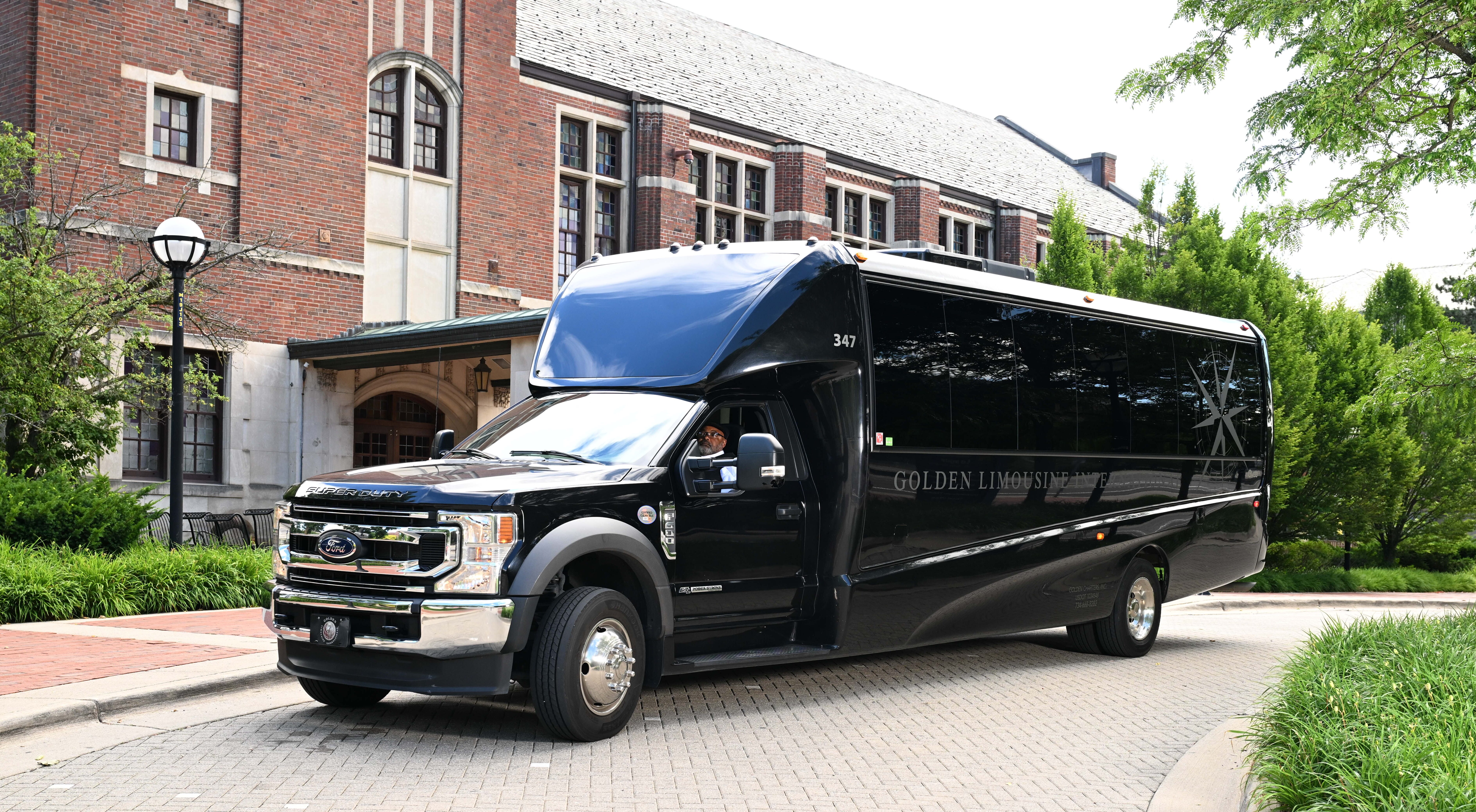 COACH_Golden_Limousine_International_Executive_Coach_2025_06 Golden Limousine International Executive Coach - spacious, safe, and comfortable!