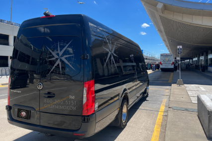 Golden_Executive Sprinter_Shuttle_Airport_Chauffered