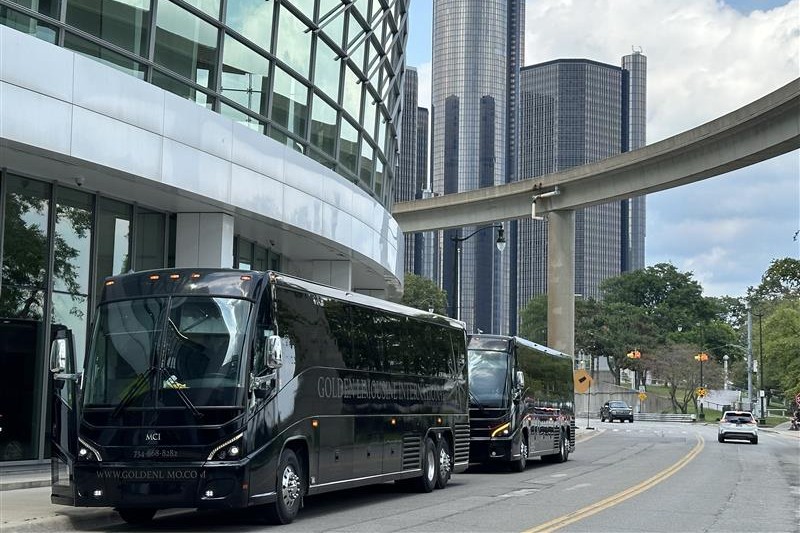 Busses in Detroit.5